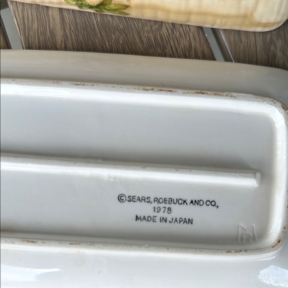 Merry Mushroom Decorated Ceramic Butter Dish - Picture 6 of 8